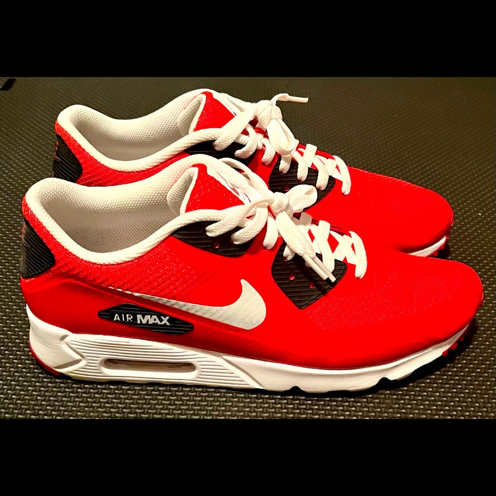 Men’s Air Max 90 Ultra Essential